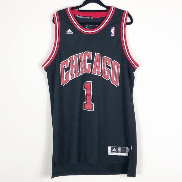 derrick rose bulls jersey large